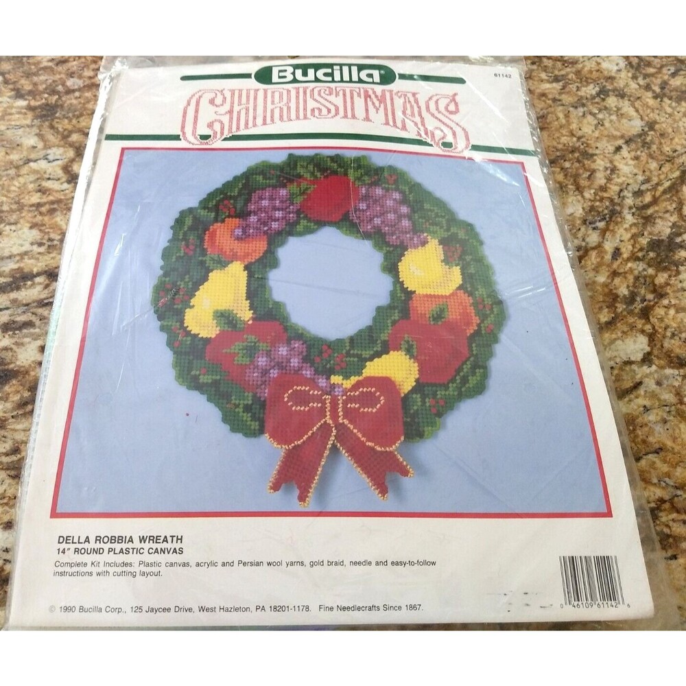 BUCILLA CHRISTMAS Della Robbia Wreath Cross Stitch Kit 61142 Vintage 1990 SEALED